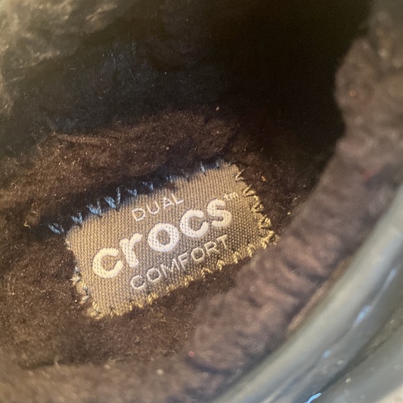 Toddler Crocs Dual crocs Comfort like new toddler fur lined size 4   Black - Picture 5 of 8